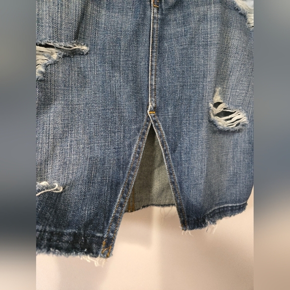 JOE'S Distressed Denim Mini Skirt With Front Slit. Size 31 - Picture 3 of 13